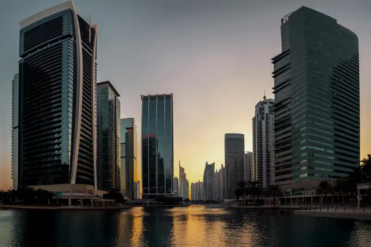 Building renovation and contracting services in Dubai